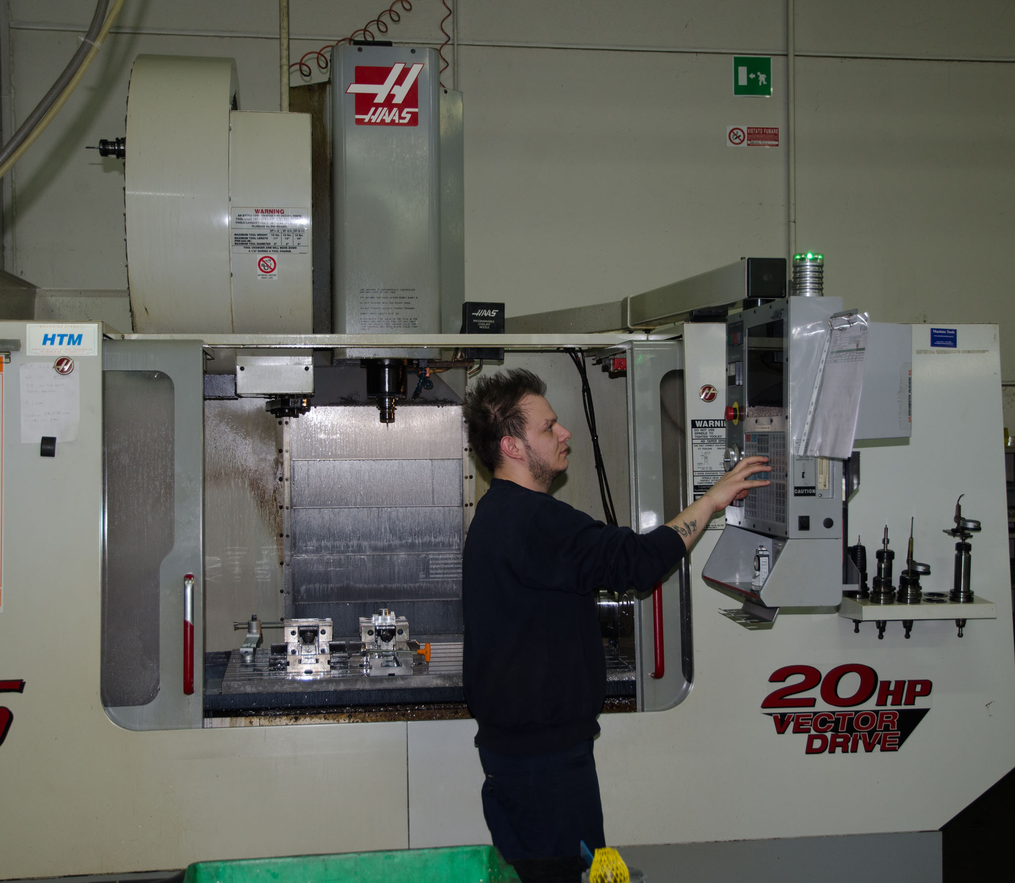meccanica, precisione, meccanica di precisione, tornitura, fresatura, lappatura, qualita', rettifica, certificazioni, firenze, toscana, italia meccanica, precisione, meccanica di precisione, tornitura, fresatura, lappatura, qualita', rettifica, certificazioni, firenze, toscana, italia